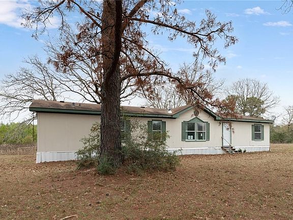 4th image of 265 Pine Valley Dr