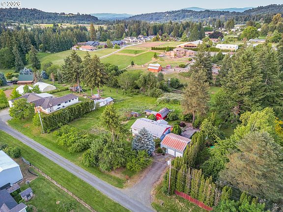2nd image of 21425 SE Bohna Park Rd