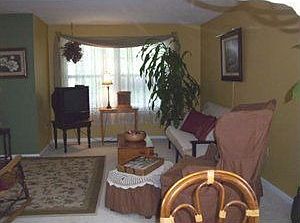 5th image of 103 Carriage Dr