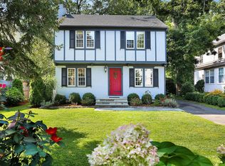 12 Richmond Dr, Old Greenwich, CT 06870