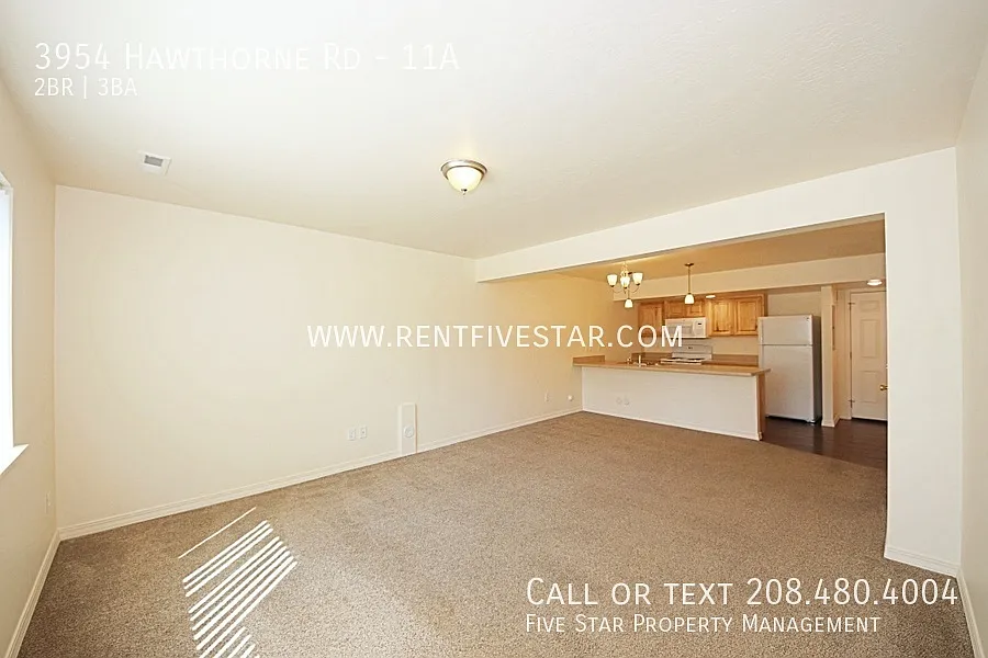 Spacious Townhome With 2 Primary Bedrooms! — Photo 3