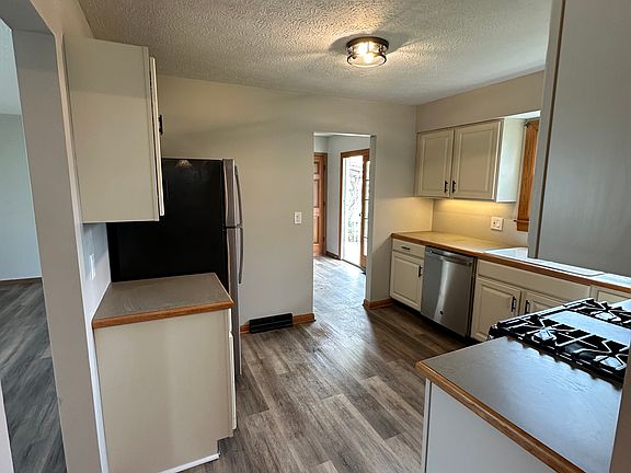 5th image of 5481 Redwood Rd