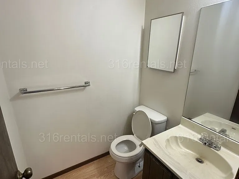 333 E Marion Ct — Photo 12