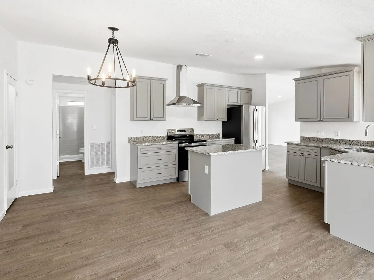 3 bed, 1932 sqft, $1,900 — Photo 4
