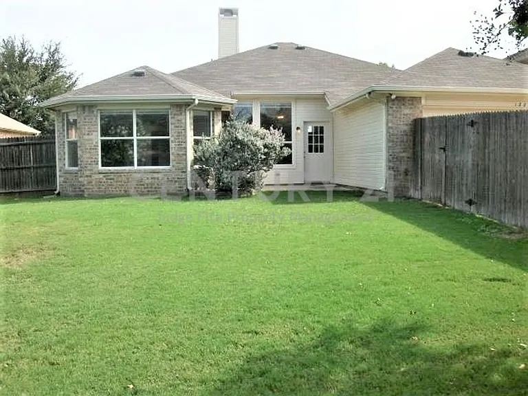 1222 Harvard Ln — Photo 20