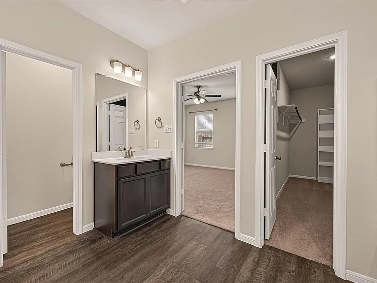 13129 Leisure Cove Dr — Photo 31