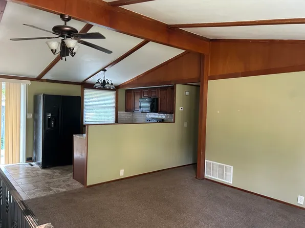 5800 N Woodland Ave, Kansas City, MO 64118