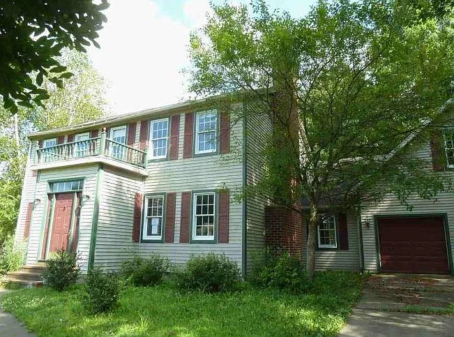 447 Butterfly Ln photo 1