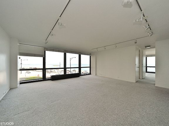 4th image of 900 N Lake Shore Dr APT 313