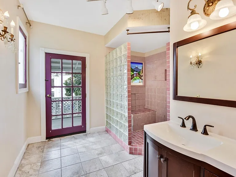 1108 G St #MAIN HOUSE — Photo 12