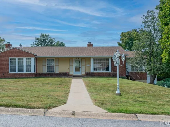 10022 Elise Dr, Saint Louis, MO 63123