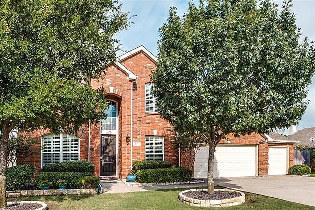 1st image of 831 Brittany Way