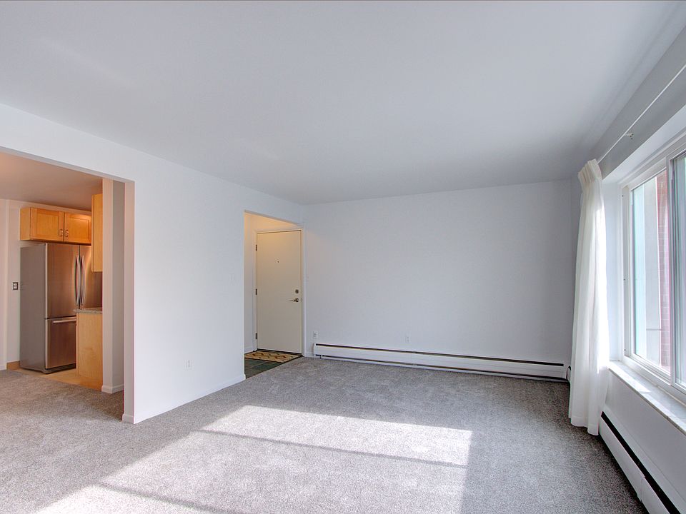 2nd image of 2820 Woodslee Dr APT 201