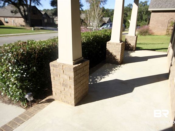 3rd image of 11617 Yuma Ln