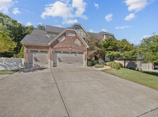3083 Strawberry Ridge Dr, Arnold, MO 63010