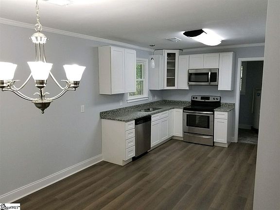 4th image of 3 Riverwood Ct