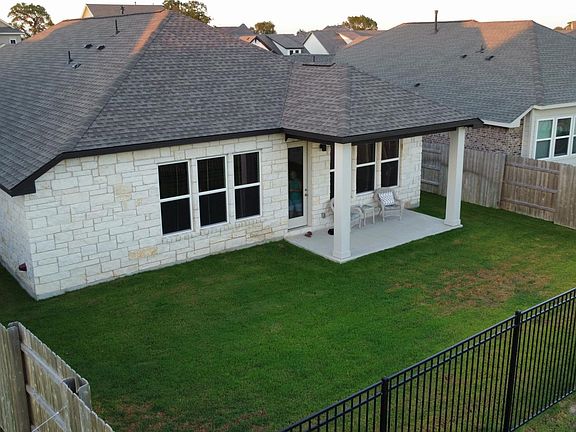 4th image of 141 Patrick Herndon Dr