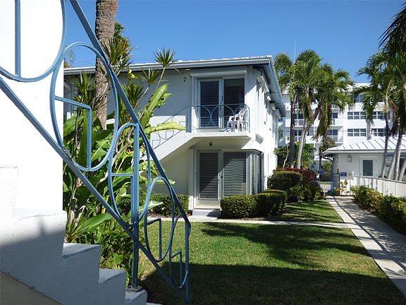 2nd image of 561 Bayshore Drive #7