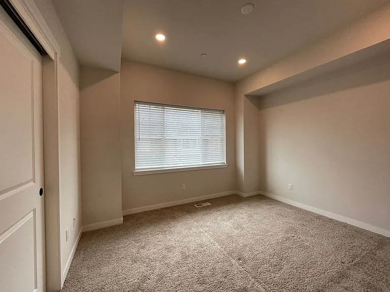 16022 NW Hosmer Ln — Photo 13