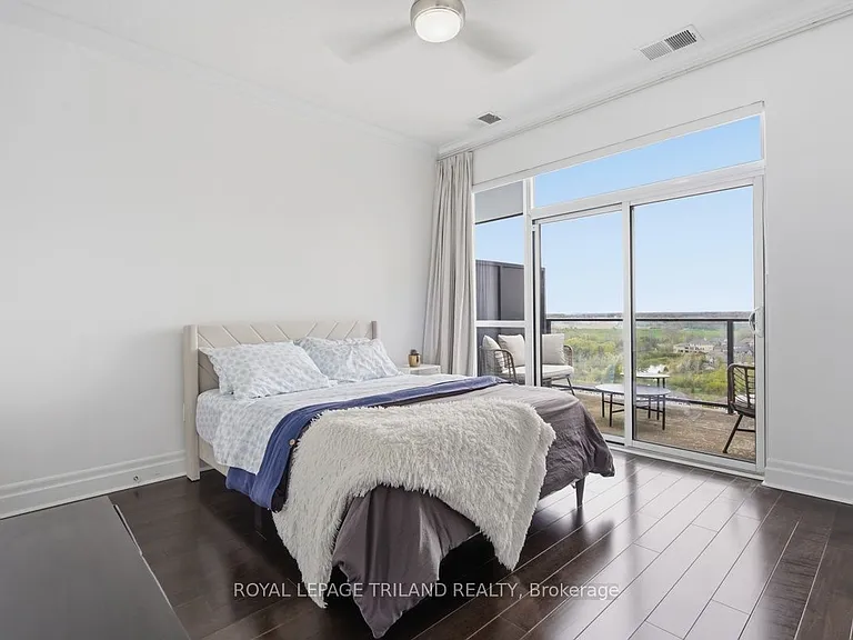240 Villagewalk Blvd #1403 — Photo 21