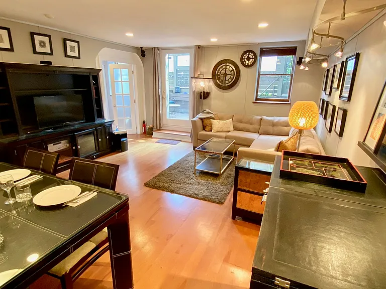 28 Upton St — Photo 2