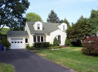 622 Adeline Dr, Webster, NY 14580
