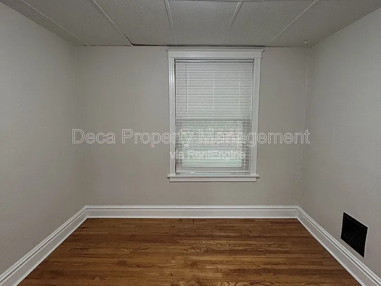 4950 Sutherland Ave — Photo 12