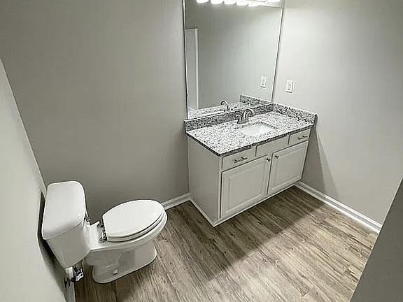 5th image of 576 Lassetter Rd