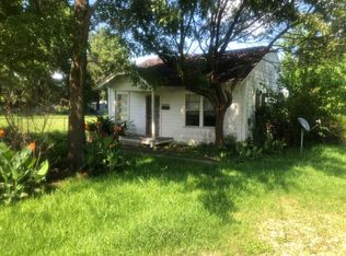 205 Sycamore St, Port Neches, TX 77651