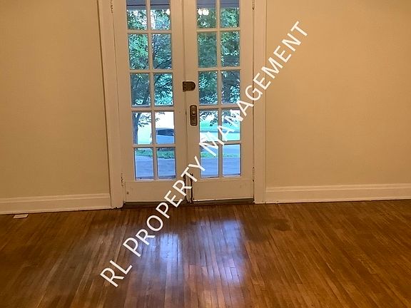 3rd image of 1080 Northwest Blvd