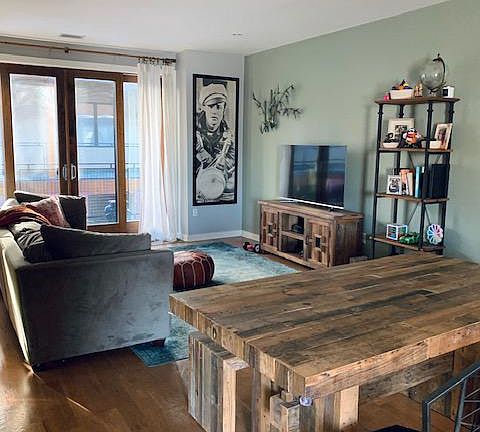 4th image of 1247 E Columbia Ave APT 8