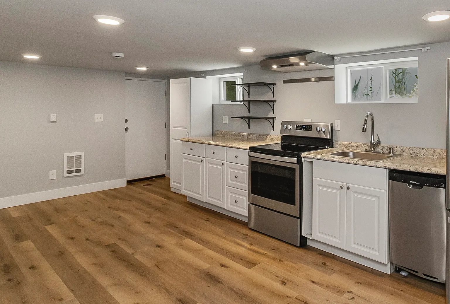 1 bed, 700 sqft, $1,595 — Photo 4