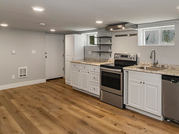 4th image of 4246 S Graham St #Basement