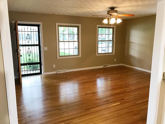 5th image of 1209 Larkwood Dr