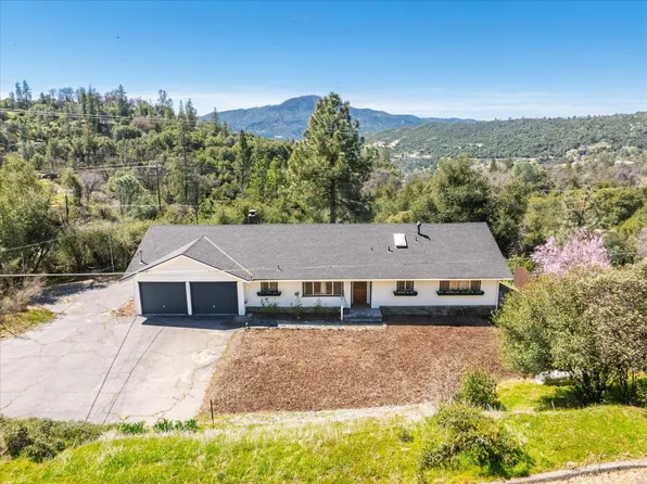 42324 Buckeye Rd, Oakhurst, CA 93644