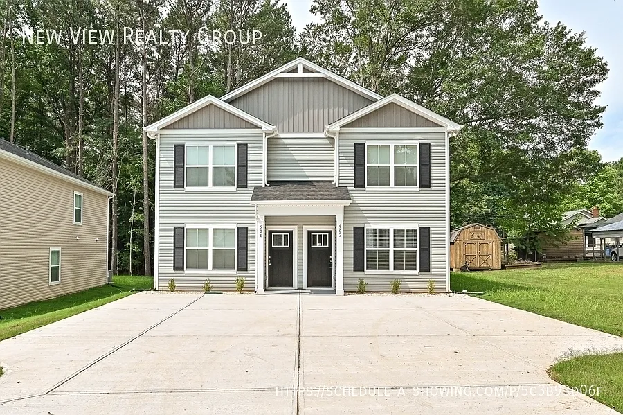 3 bed, 2.5 bath, 1334 sqft, $1,595 — Photo 1