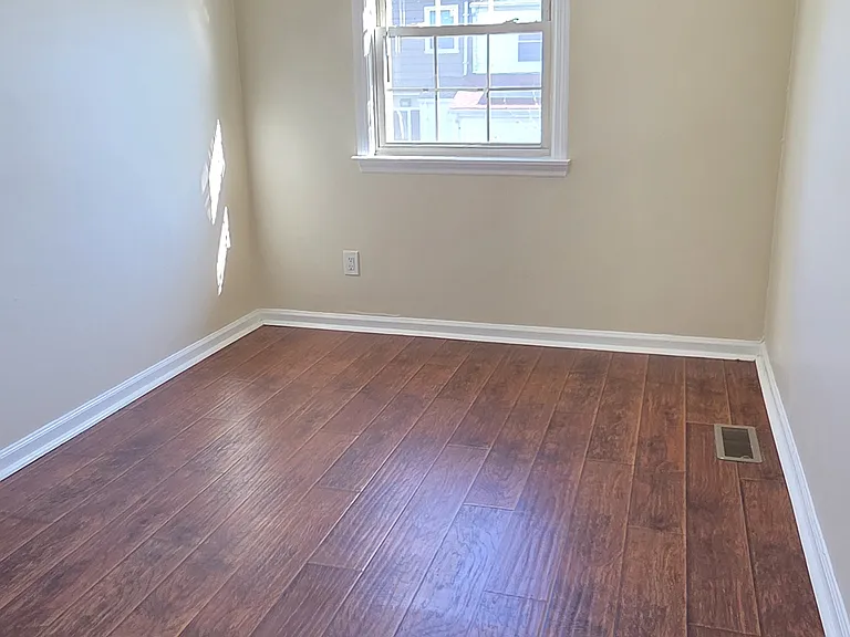 1387 Abbey Way — Photo 8
