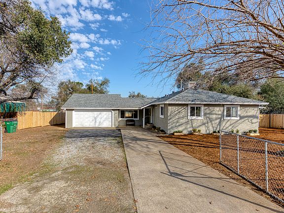 2nd image of 7059 White Oak Dr