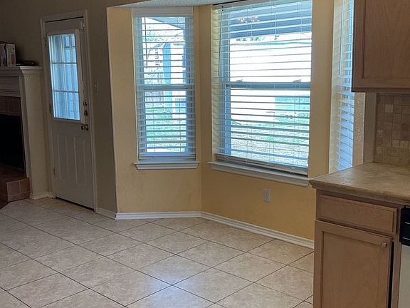 5th image of 4705 Colby Dr
