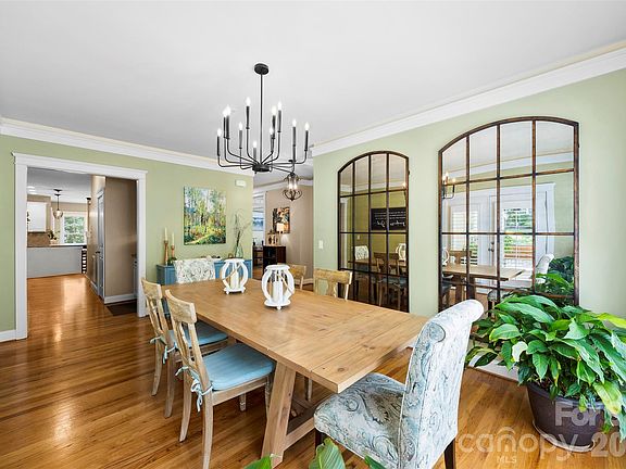 5th image of 606 Andover Ln