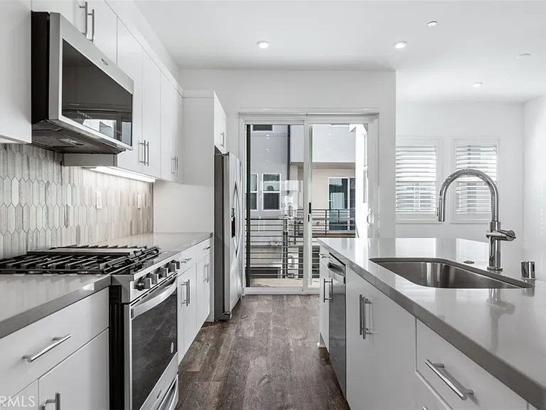 1415 W Cara Dr — Photo 10