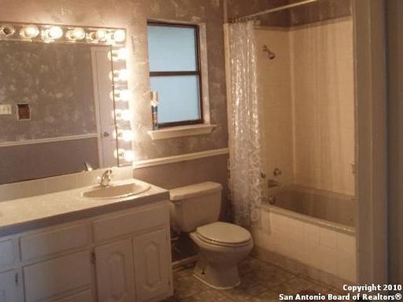 4th image of 3701 Summer Breeze Ln