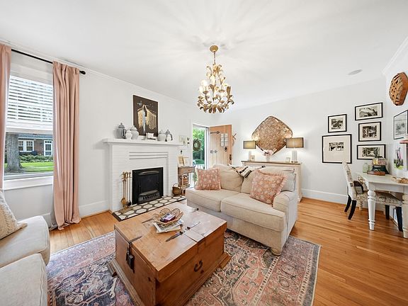 5th image of 1201 Fairview Dr