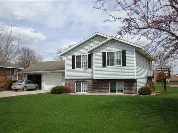 309 23rd St SE, Willmar, MN 56201