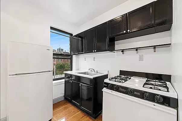 Rented by REAL New York | media 10