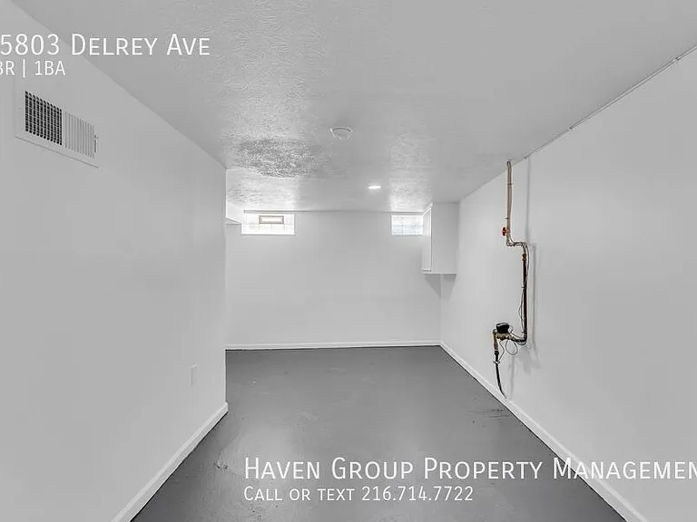 15803 Delrey Ave — Photo 20
