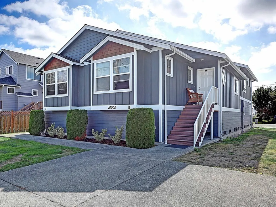 10008 272nd Pl NW