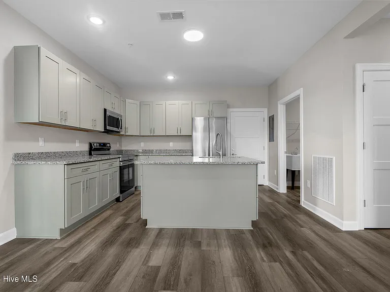 2272 Dolphin Shores Dr SW #203 — Photo 13