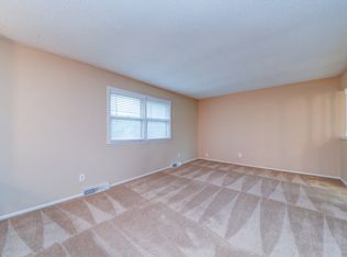 726 S Oak St, Gardner, KS 66030
