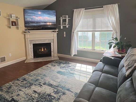 5th image of 407 Woodland Dr